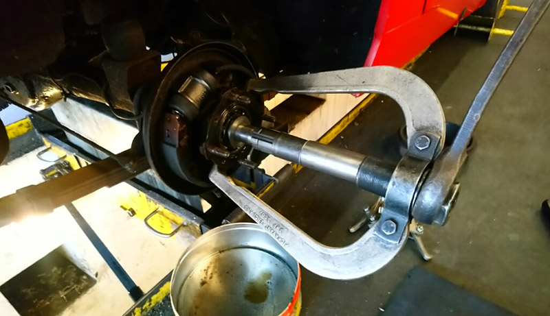 Suspension - hub extraction