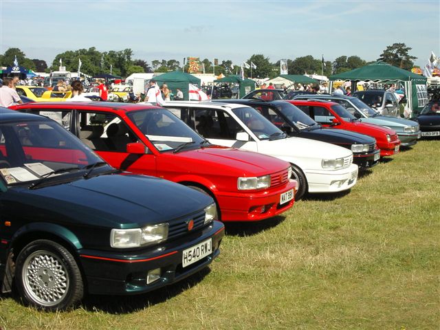 MG 'M' Group members display their cars
