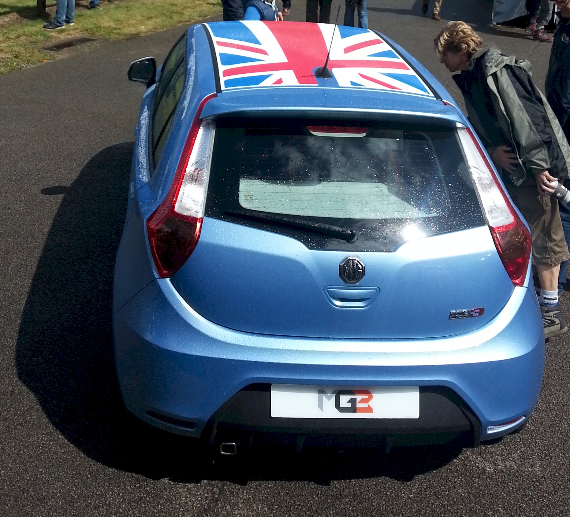 MG3 rear and roof
