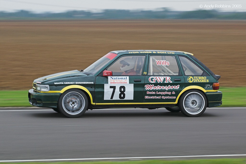 Jon Wills racing his MG Maestro Turbo at Castle Combe - image copyright Andy Robbins