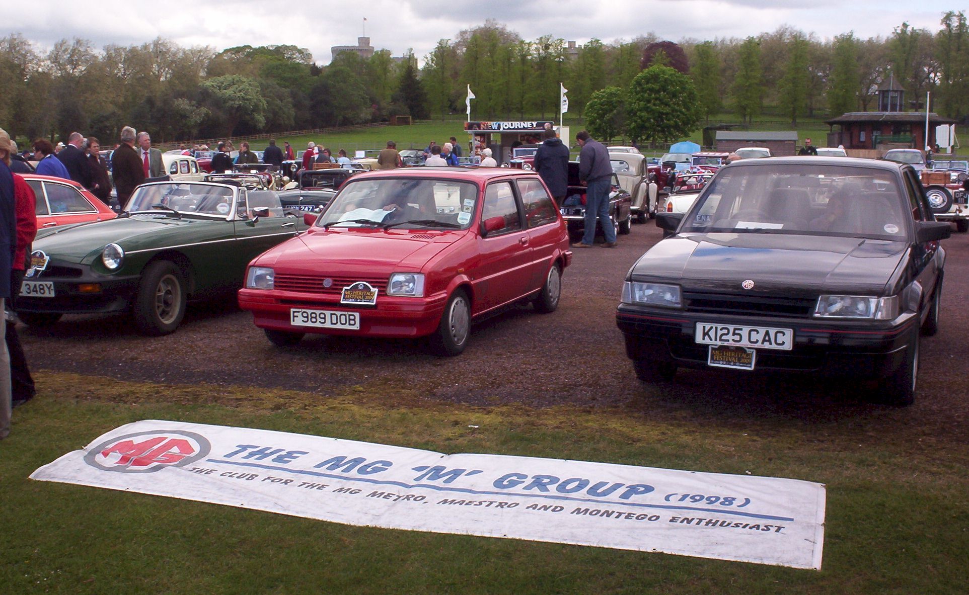 MG 'M' Group Stand