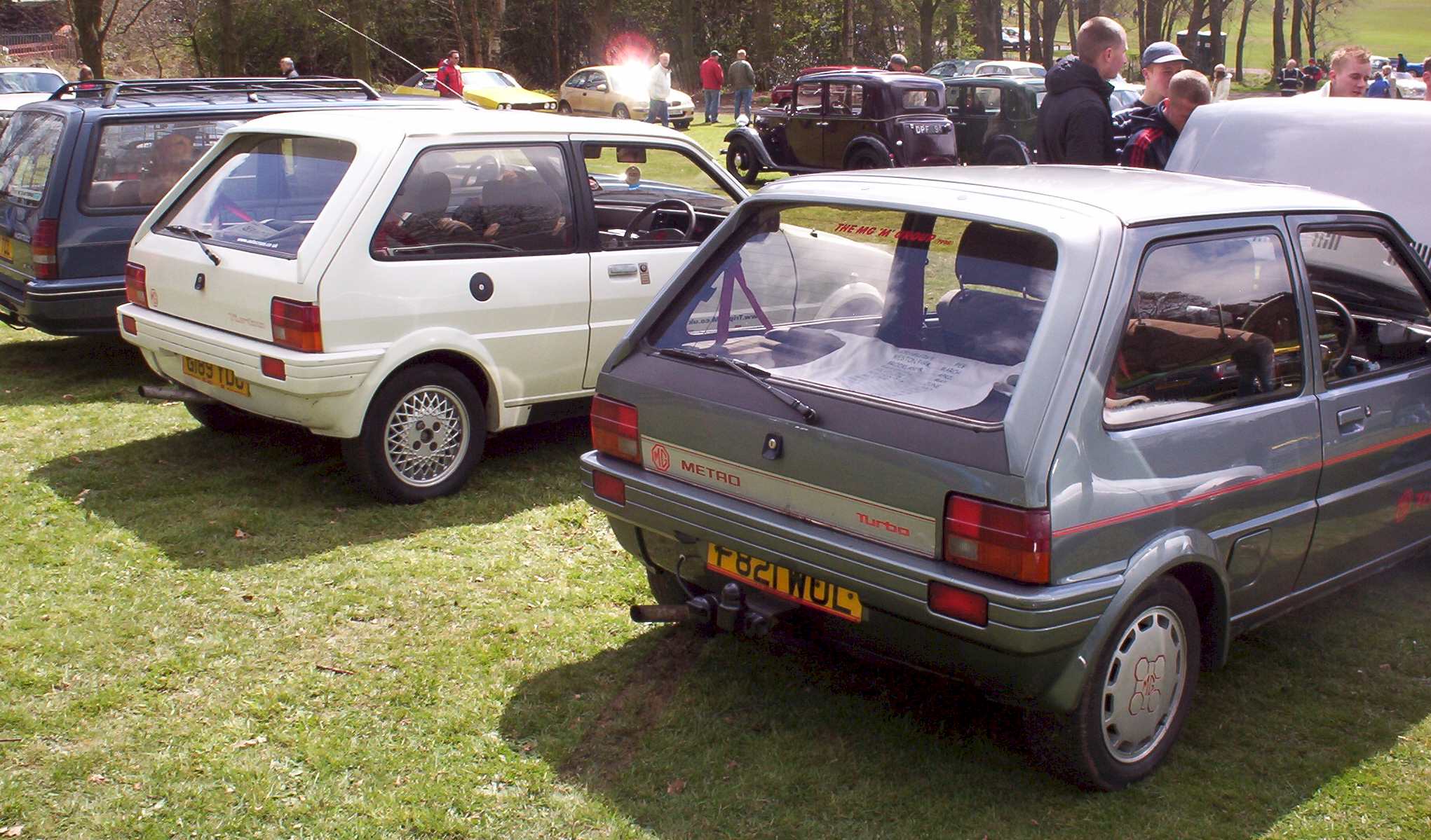 2 MG Metro Turbos
