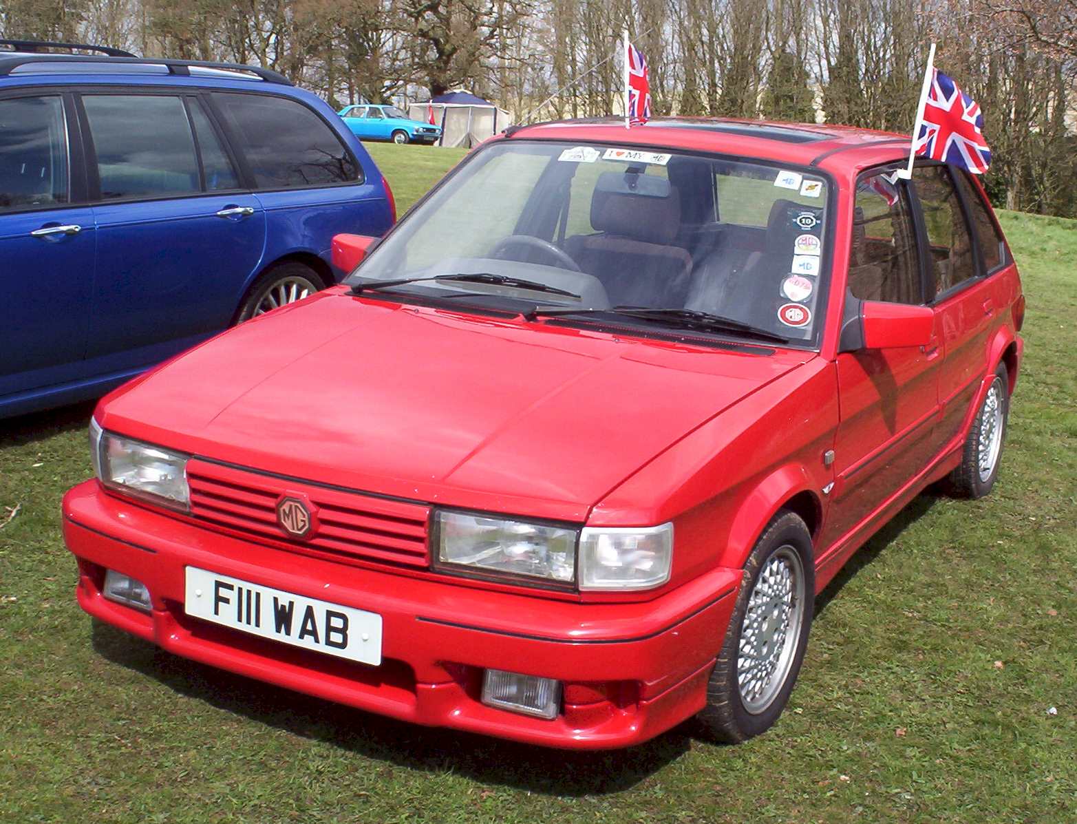 Red MG Maestro Turbo