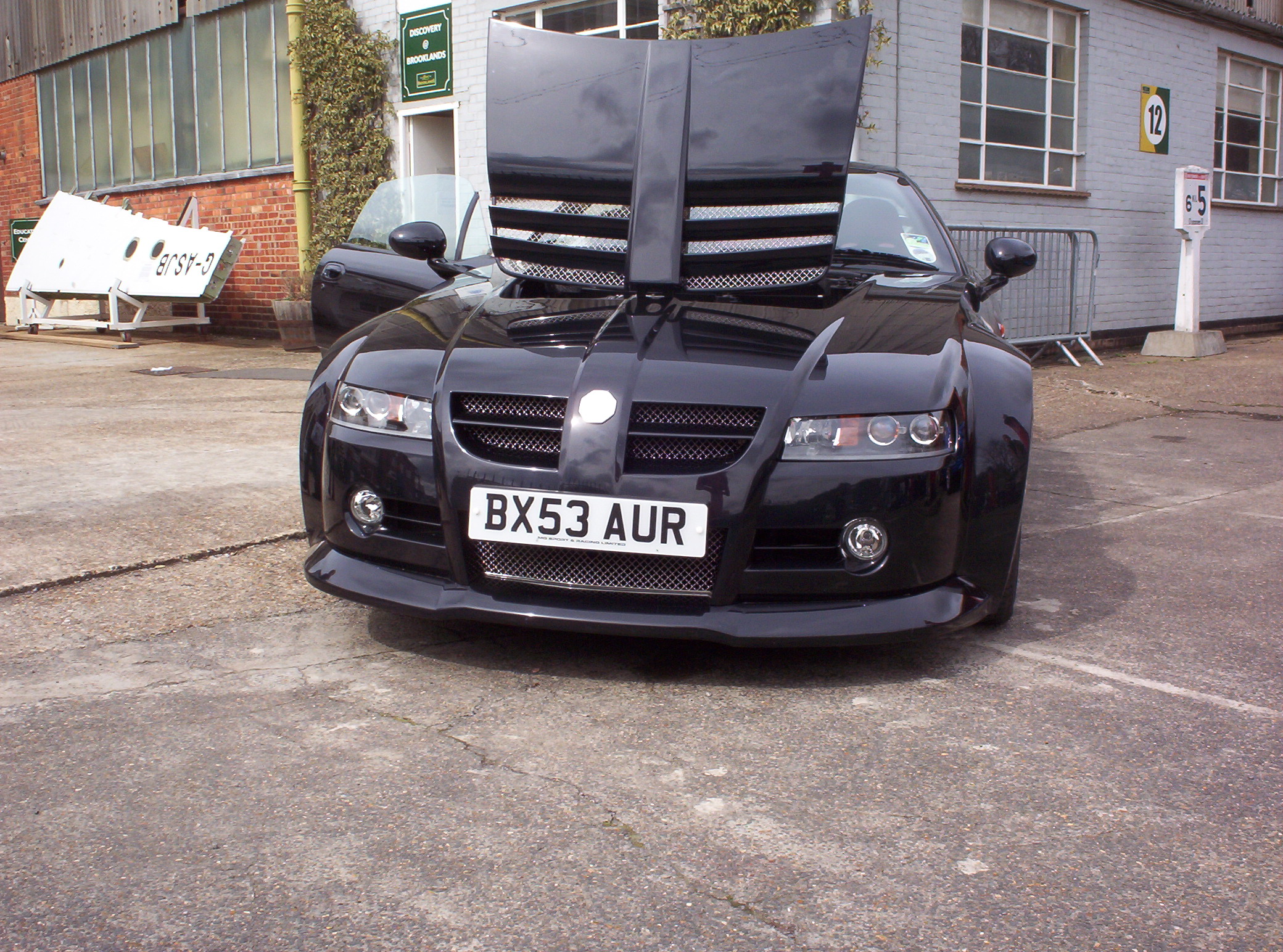 MG SV Front