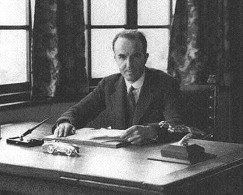 Cecil Kimber at his desk